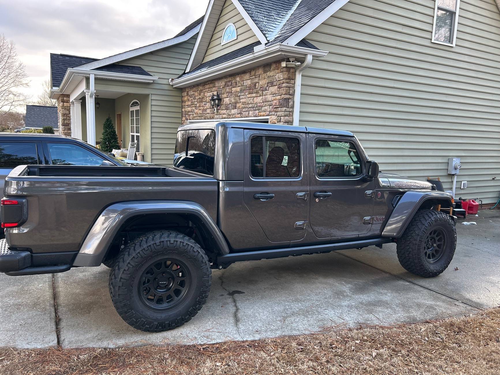 Jeep Gladiator 2024 Rubicon X $48,844 30% off MSRP IMG_2330