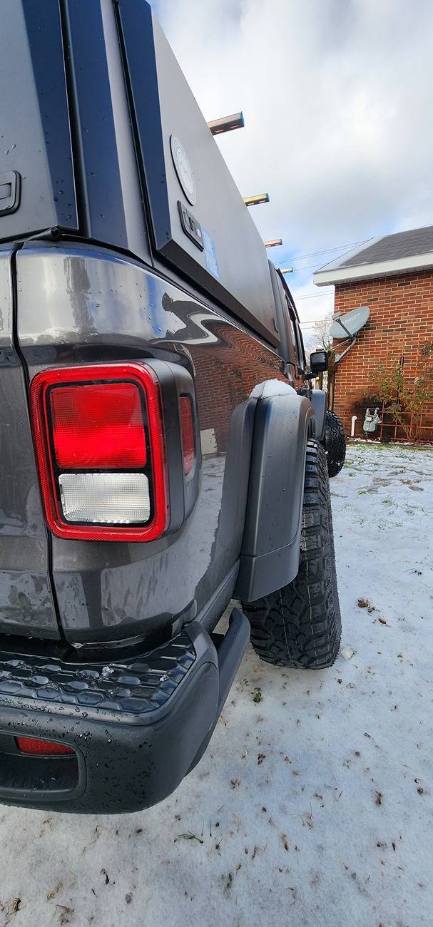 Jeep Gladiator 37s no lift 20250111_123806