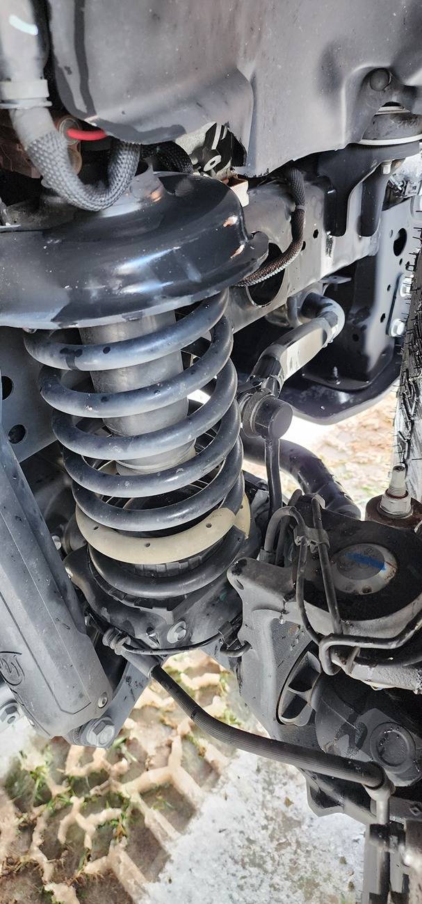 Jeep Gladiator 37s no lift 20250111_123644