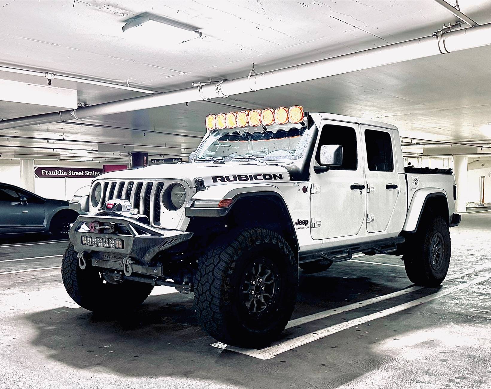 Jeep Gladiator BRIGHT WHITE Gladiator JT Club IMG_1714