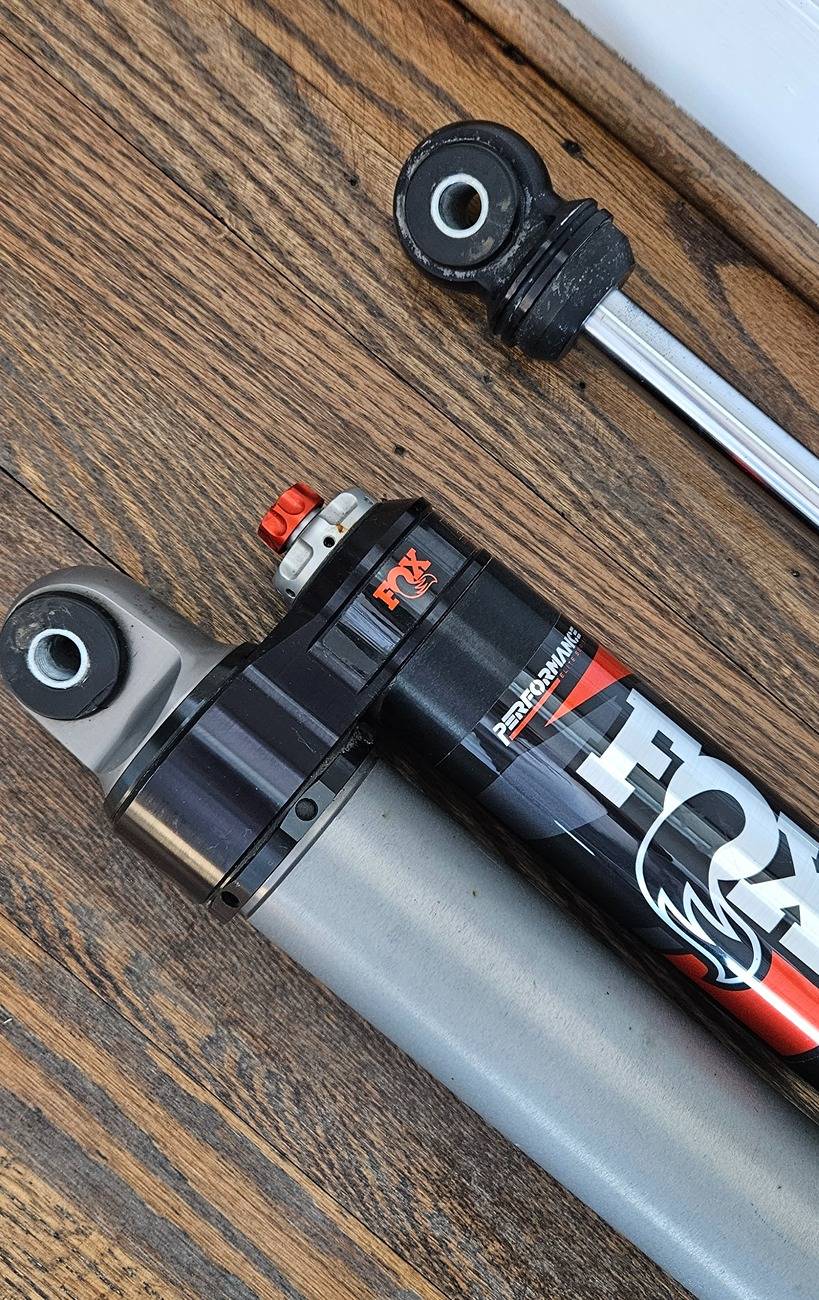 Jeep Gladiator NEW LOW PRICE - Fox Elite 2.5 Front & Rear DSC Shocks 2-3" Lift 20250112_154153