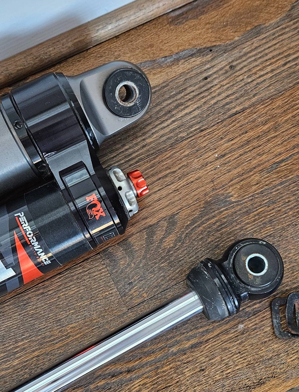 Jeep Gladiator NEW LOW PRICE - Fox Elite 2.5 Front & Rear DSC Shocks 2-3" Lift 20250112_154202