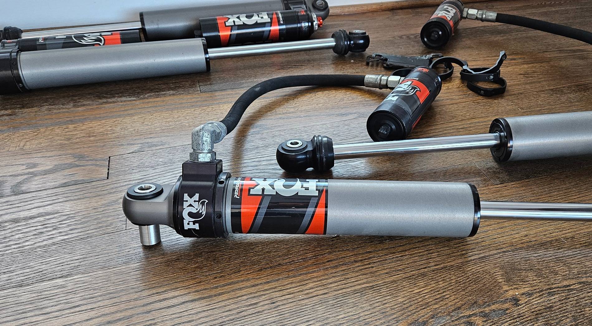 Jeep Gladiator NEW LOW PRICE - Fox Elite 2.5 Front & Rear DSC Shocks 2-3" Lift 20250112_154137