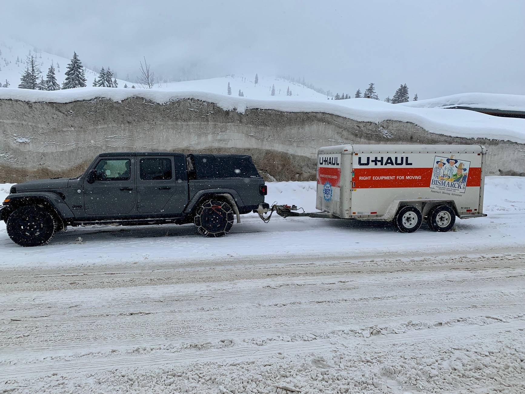 Jeep Gladiator Tire Chains - still a thing? 1736793481582-es