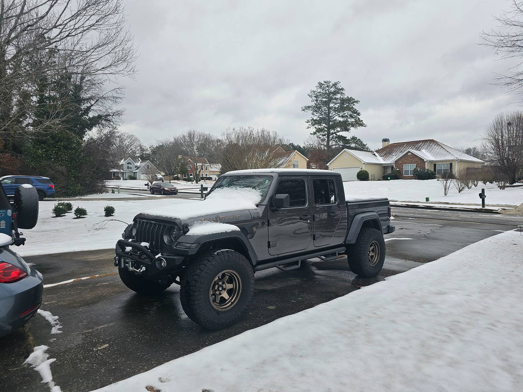 Jeep Gladiator 2” mopar lift & 37x12.5xR17 ? 20250111_114633