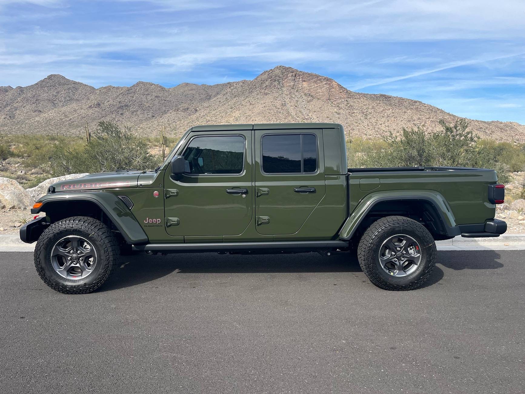 Jeep Gladiator SARGE GREEN Gladiator club IMG_9254