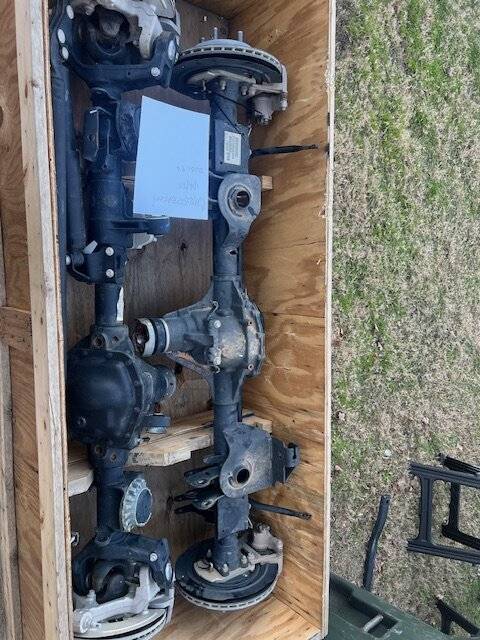 Jeep Gladiator Dana 44s axle set  '23 gladiator Rubicon Gas 18000 miles IMG_9321