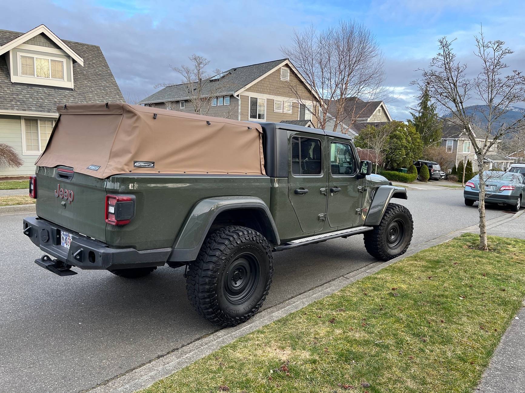 Jeep Gladiator Update with Pics - Tan Softopper vs. Premium Twill Bestop Supertop2 1737083174306-sc