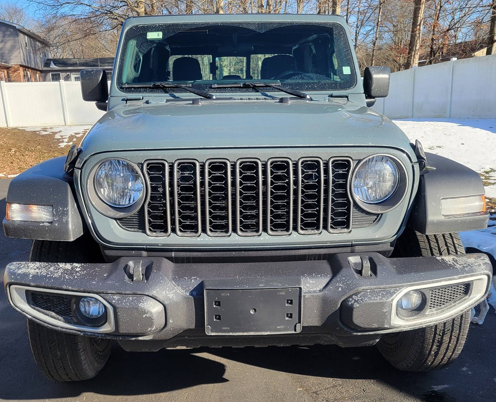 Jeep Gladiator 2025 Base Sport Anvil 20250117_135616