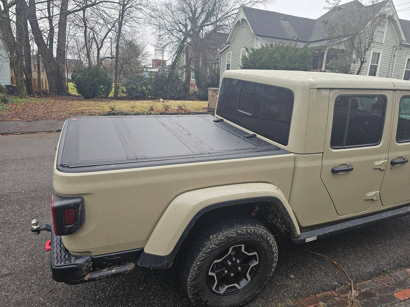 Jeep Gladiator RC Tri Fold Flip Up 20250118_132940