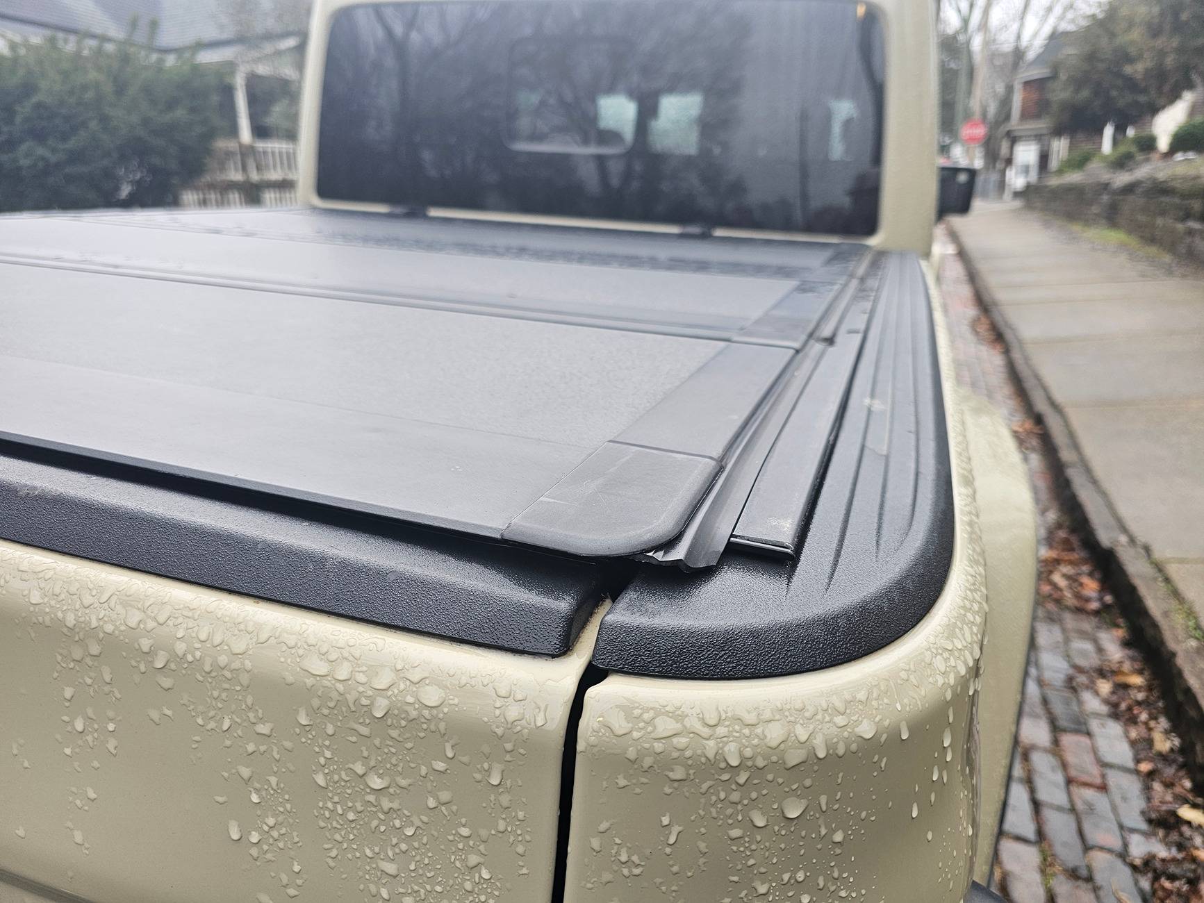 Jeep Gladiator RC Tri Fold Flip Up 20250118_132957
