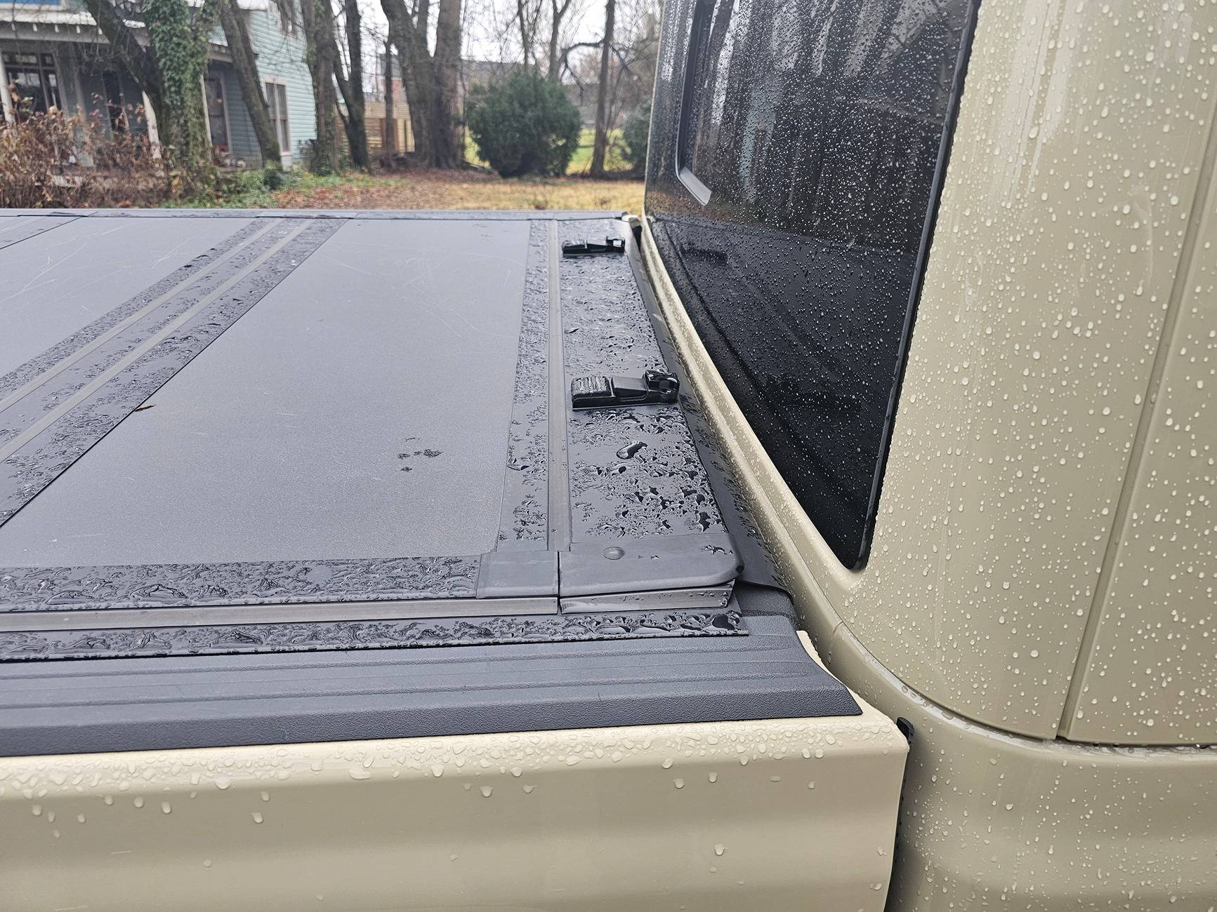 Jeep Gladiator RC Tri Fold Flip Up 20250118_132948