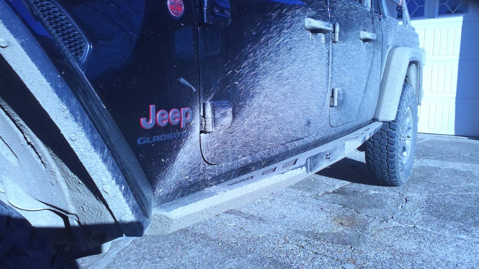Jeep Gladiator Anyone have Rough Country Heavy Duty Rock Sliders? WIN_20250118_13_56_21_Pro