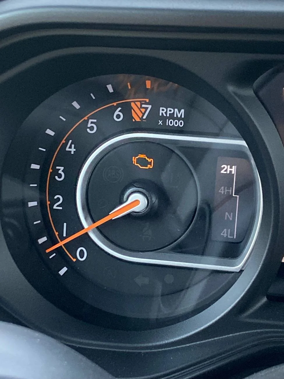 Jeep Gladiator New 2024 Mojave - Flickering Cab Lights IMG_4320