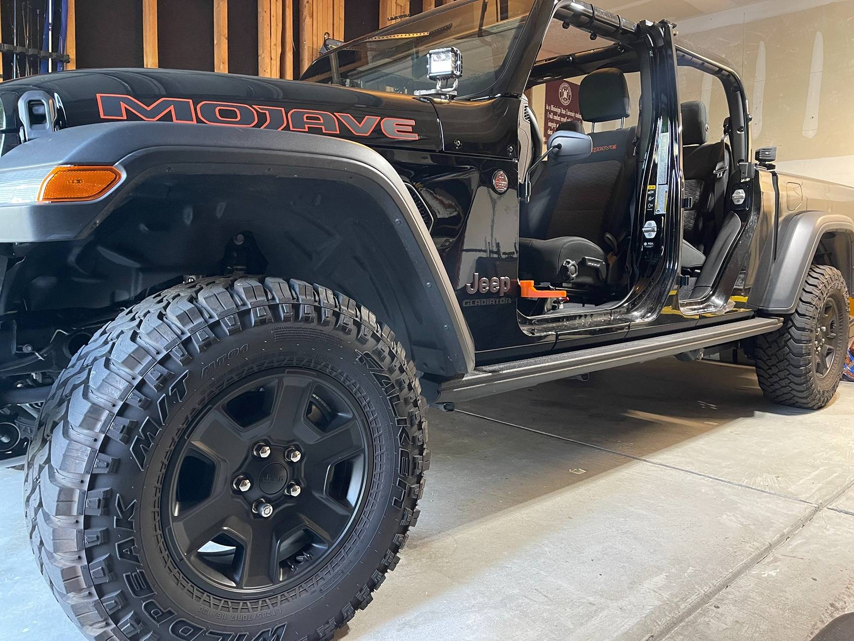 Jeep Gladiator Mojave orange mods j_naked
