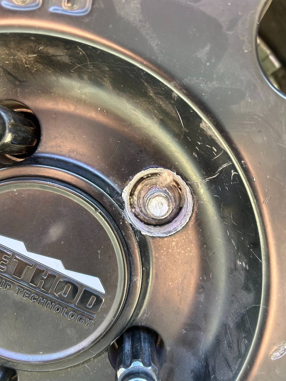 Jeep Gladiator Help & Advice Needed - Spline Lug Nut Broken & Rounded Off IMG_1900