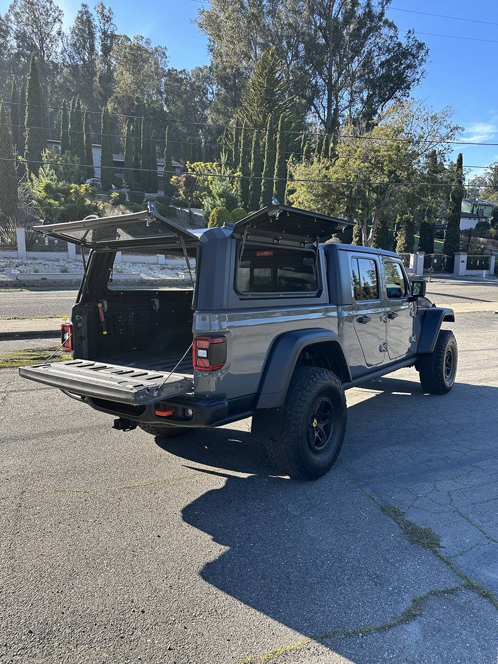 Jeep Gladiator 2020 Jeep Gladiator Mojave, loaded, 18k miles 9 - Otc0TOx