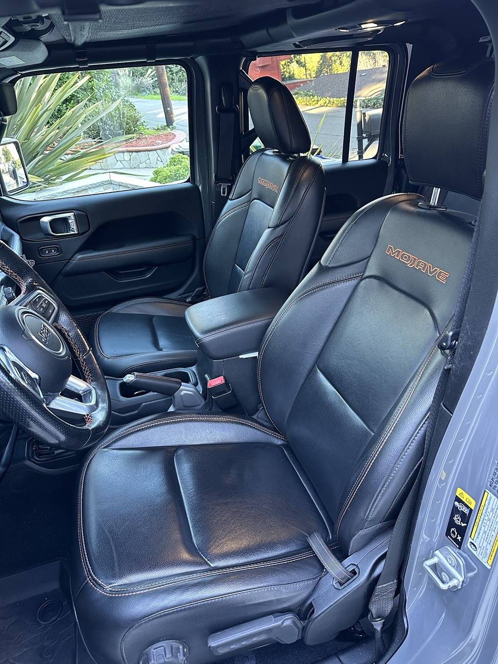 Jeep Gladiator 2020 Jeep Gladiator Mojave, loaded, 18k miles 5 - kR74ppD
