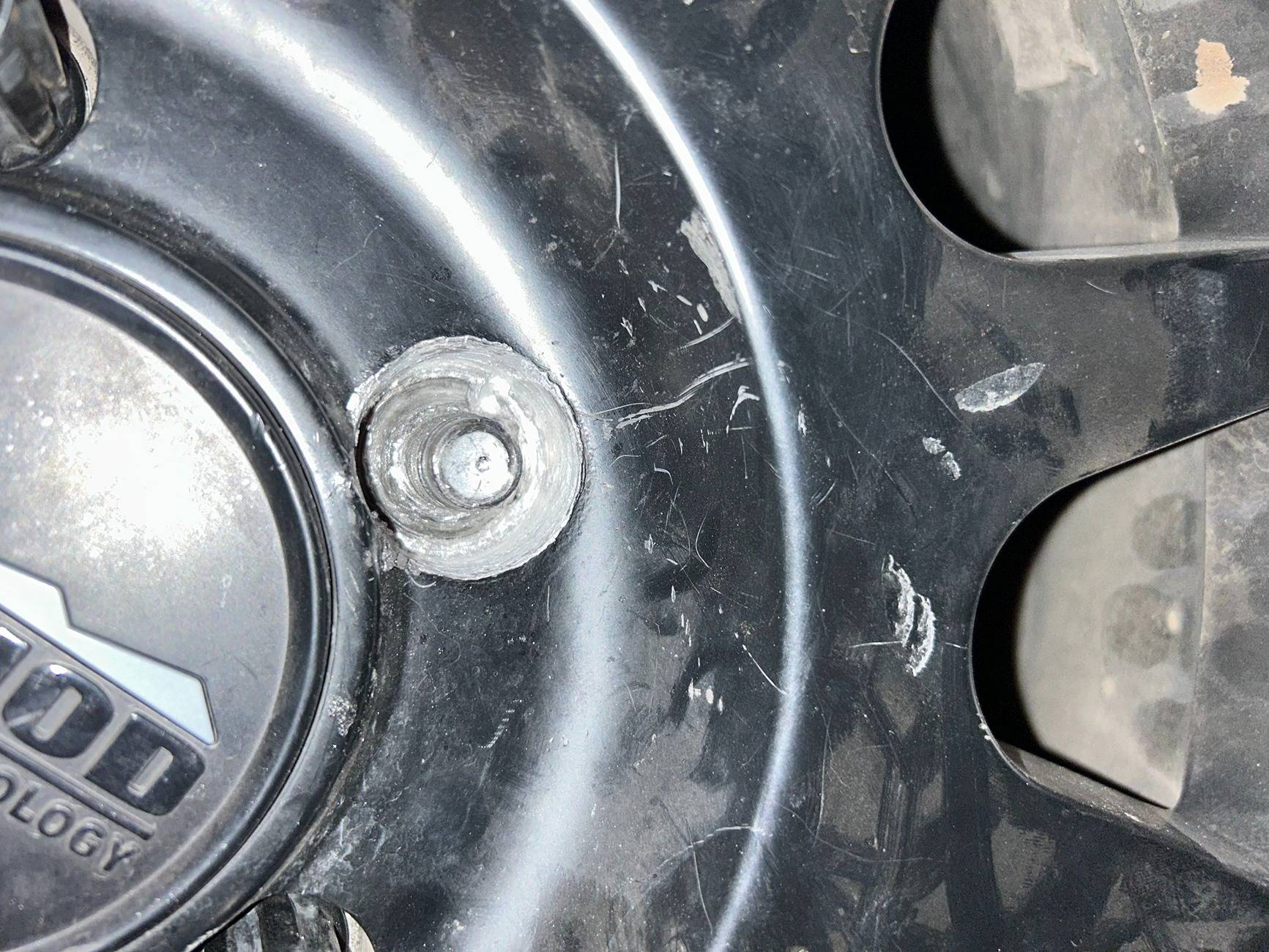Jeep Gladiator Help & Advice Needed - Spline Lug Nut Broken & Rounded Off IMG_1939
