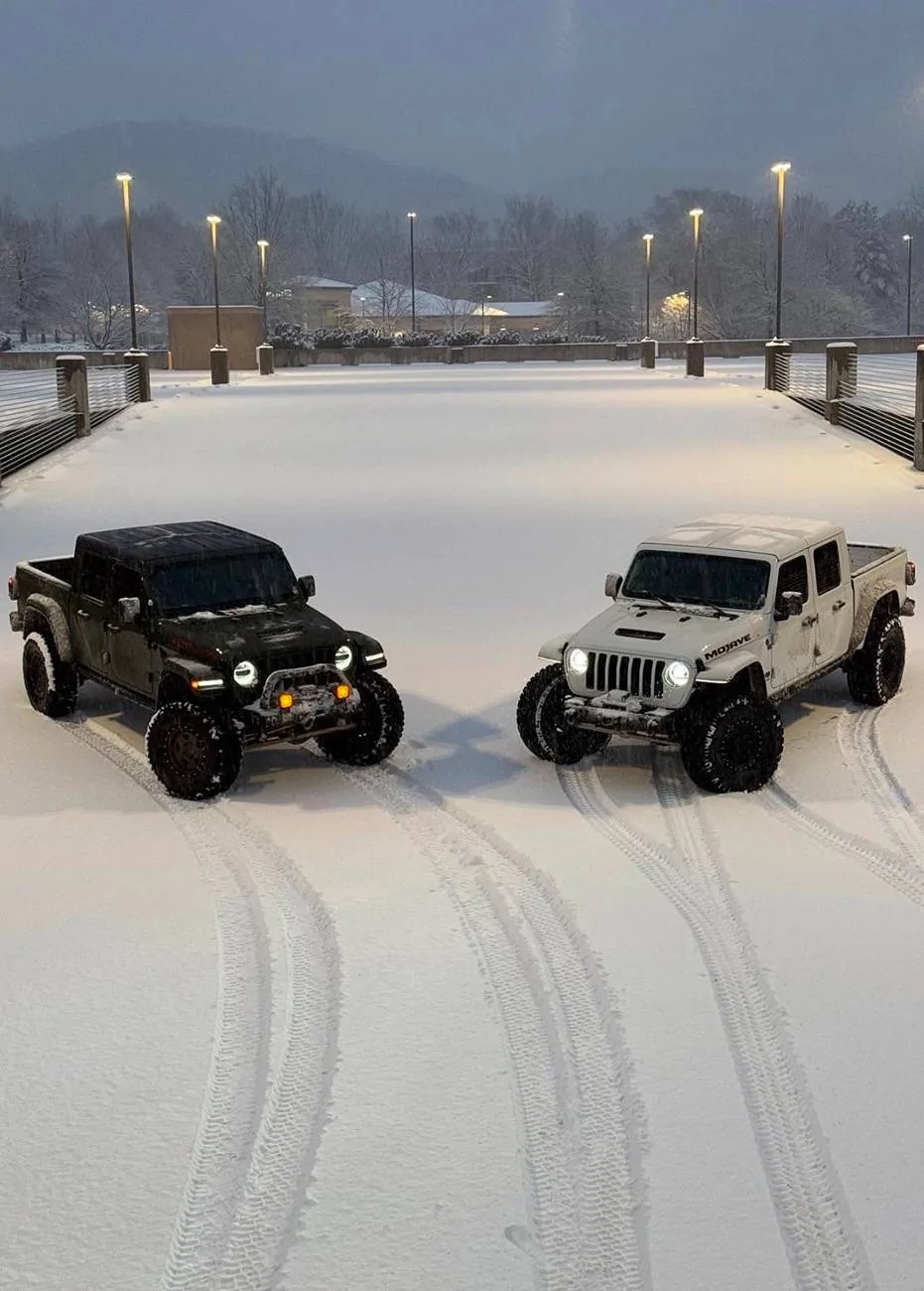 Jeep Gladiator Jeeps Parking Next To Jeeps IMG_3878