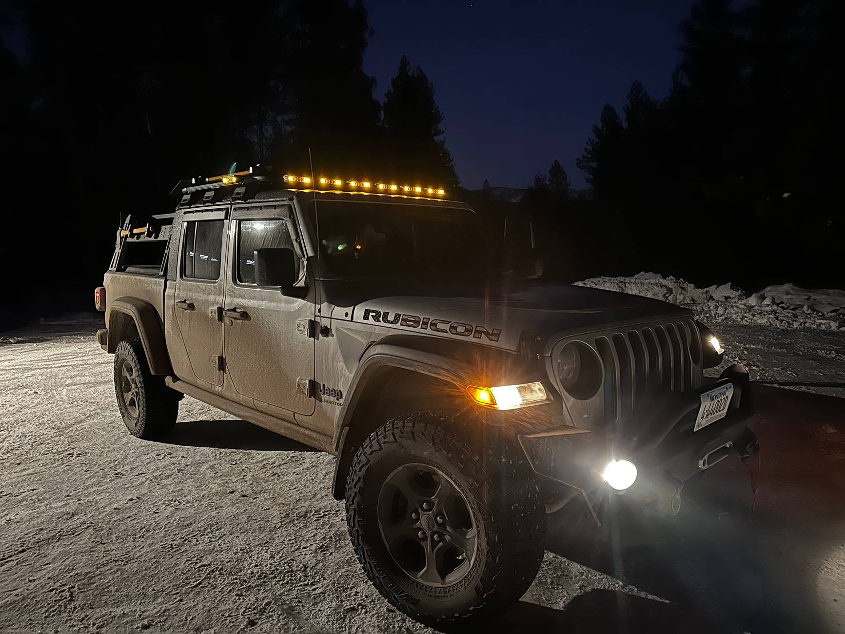 Jeep Gladiator Roof rack that only cover the freedom top panels IMG_1911