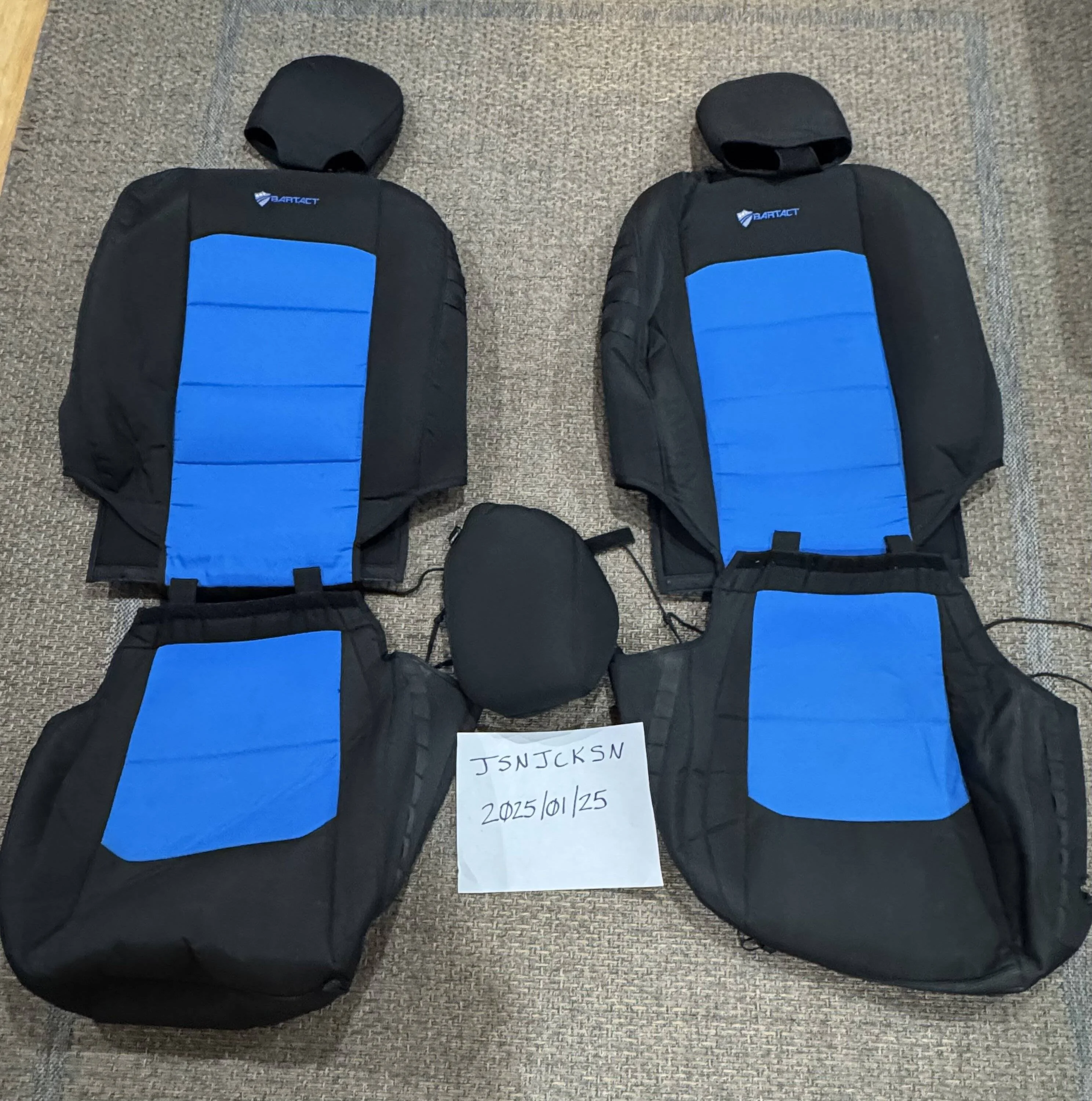 Jeep Gladiator Bartact Seat Cover Set - Blue Inset $225 OBO IMG_3179
