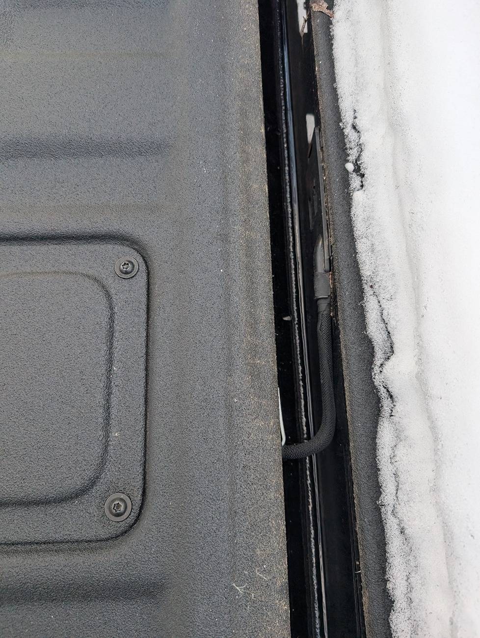 Jeep Gladiator Bad Rhino Liner job or ok? 1000016643