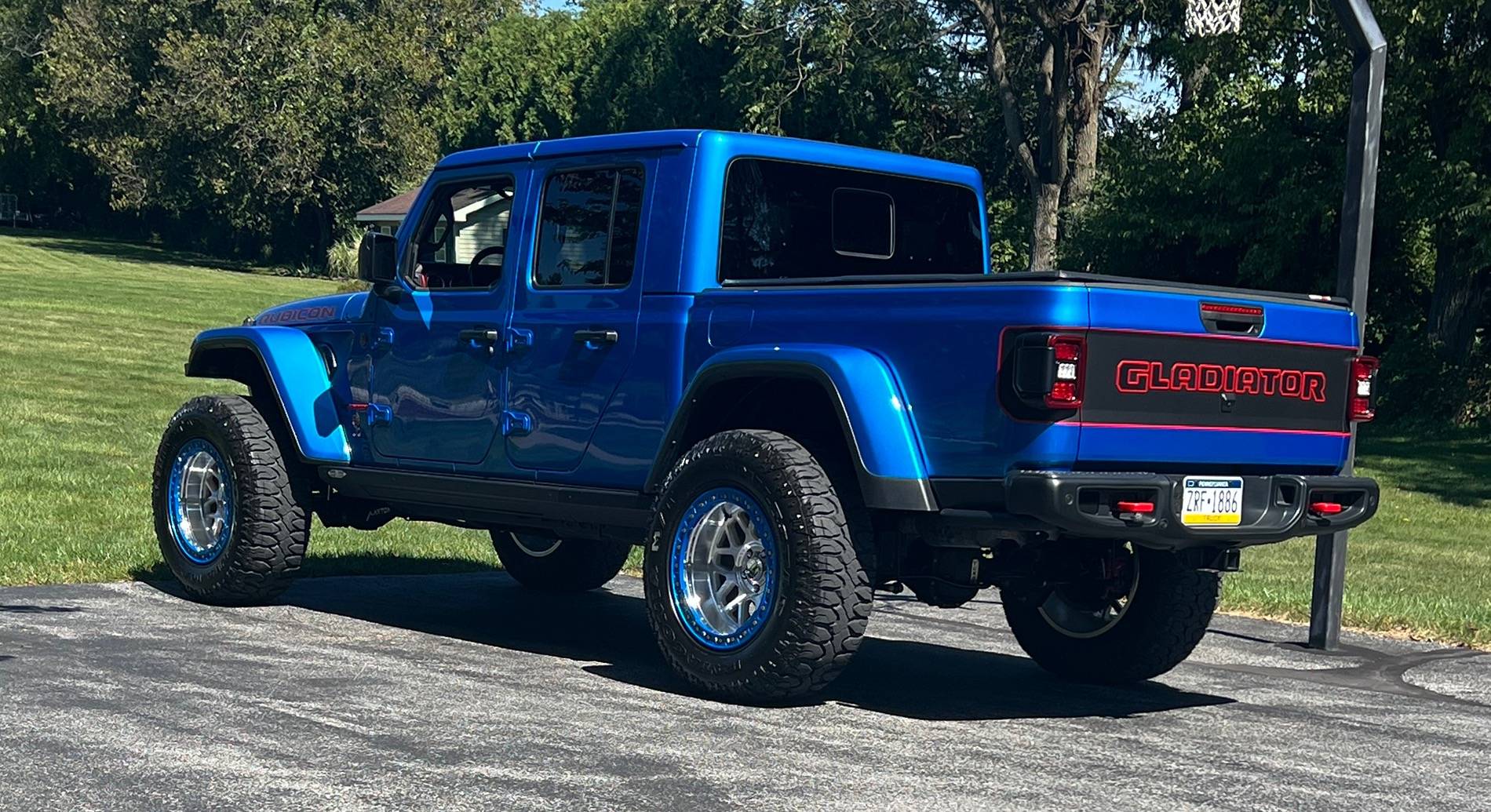 Jeep Gladiator So you don't want black wheels? Check out these combos for your JT! F6416AD3-361C-4DFB-A187-B93A6E1037BE_1_201_a