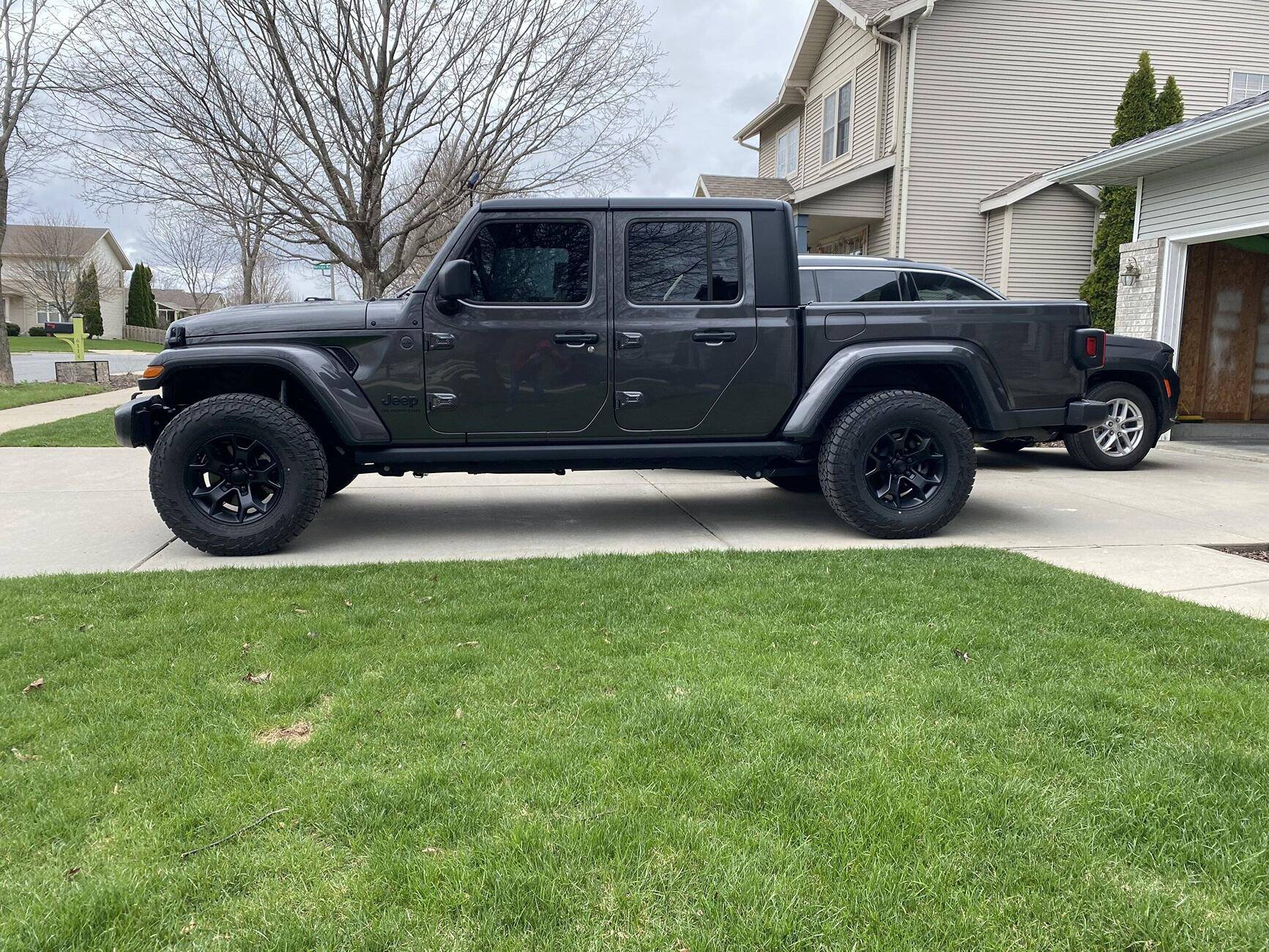 Jeep Gladiator Leveling my JT? 1737989983437-8a