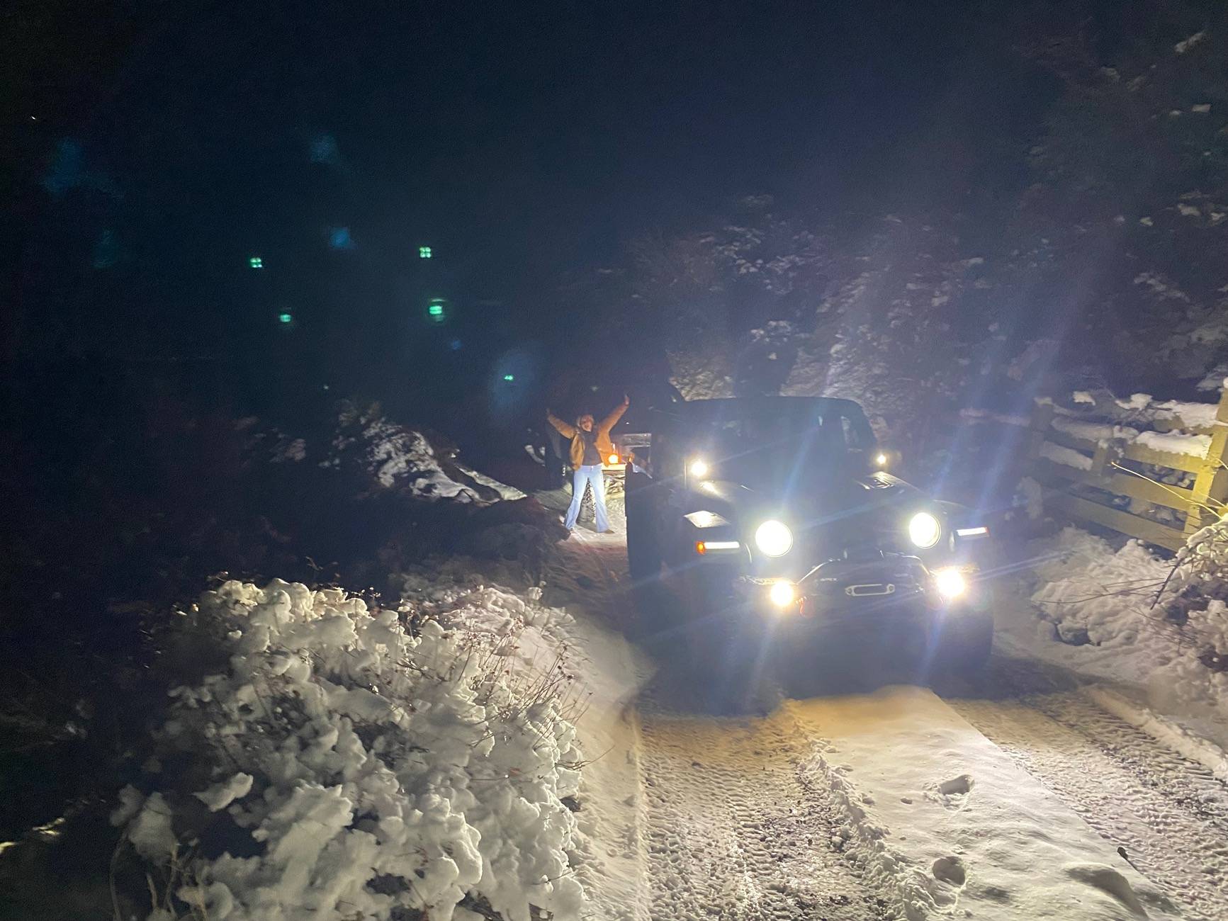Jeep Gladiator SAN BERNADOODOO MOUNTAINS GOT SNOW IMG_0733