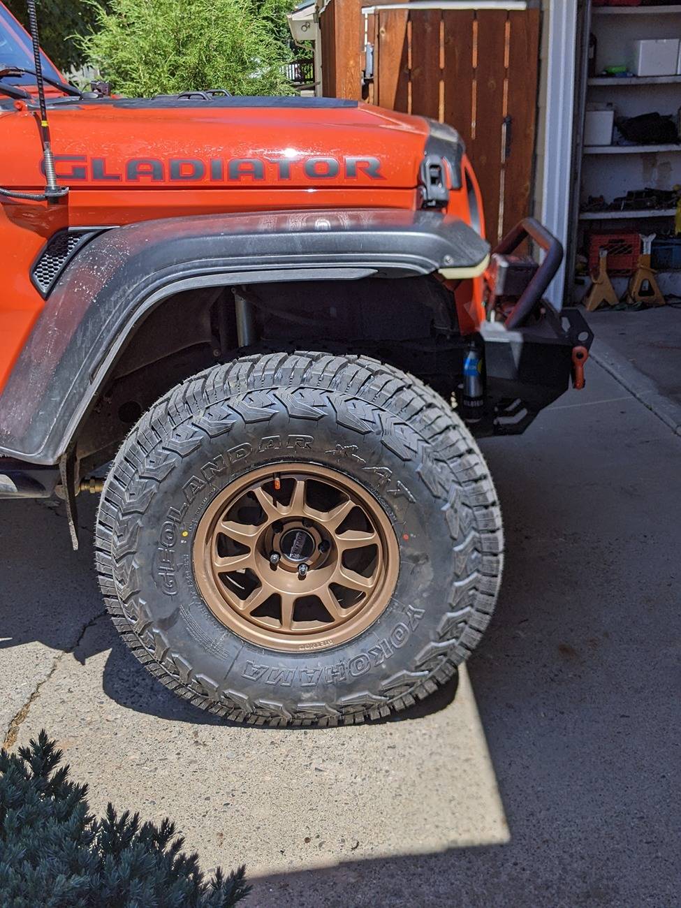 Jeep Gladiator So you don't want black wheels? Check out these combos for your JT! PXL_20230718_184405976.MP