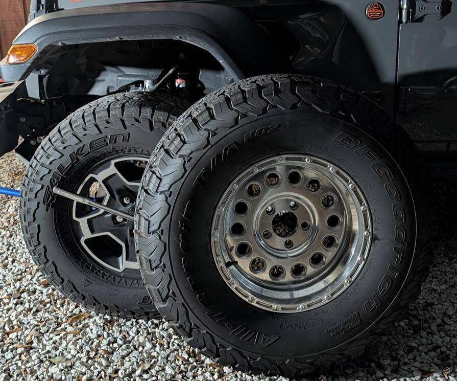 Jeep Gladiator Another Stock Mojave on 37s (Manual) compare