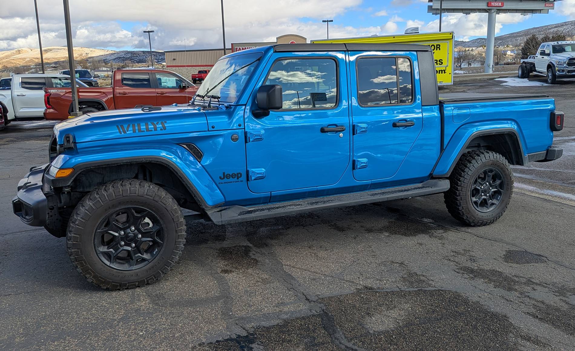 Jeep Gladiator STACHES' 2023 Willys EcoDiesel Build PXL_20241230_205437374.MP(1)