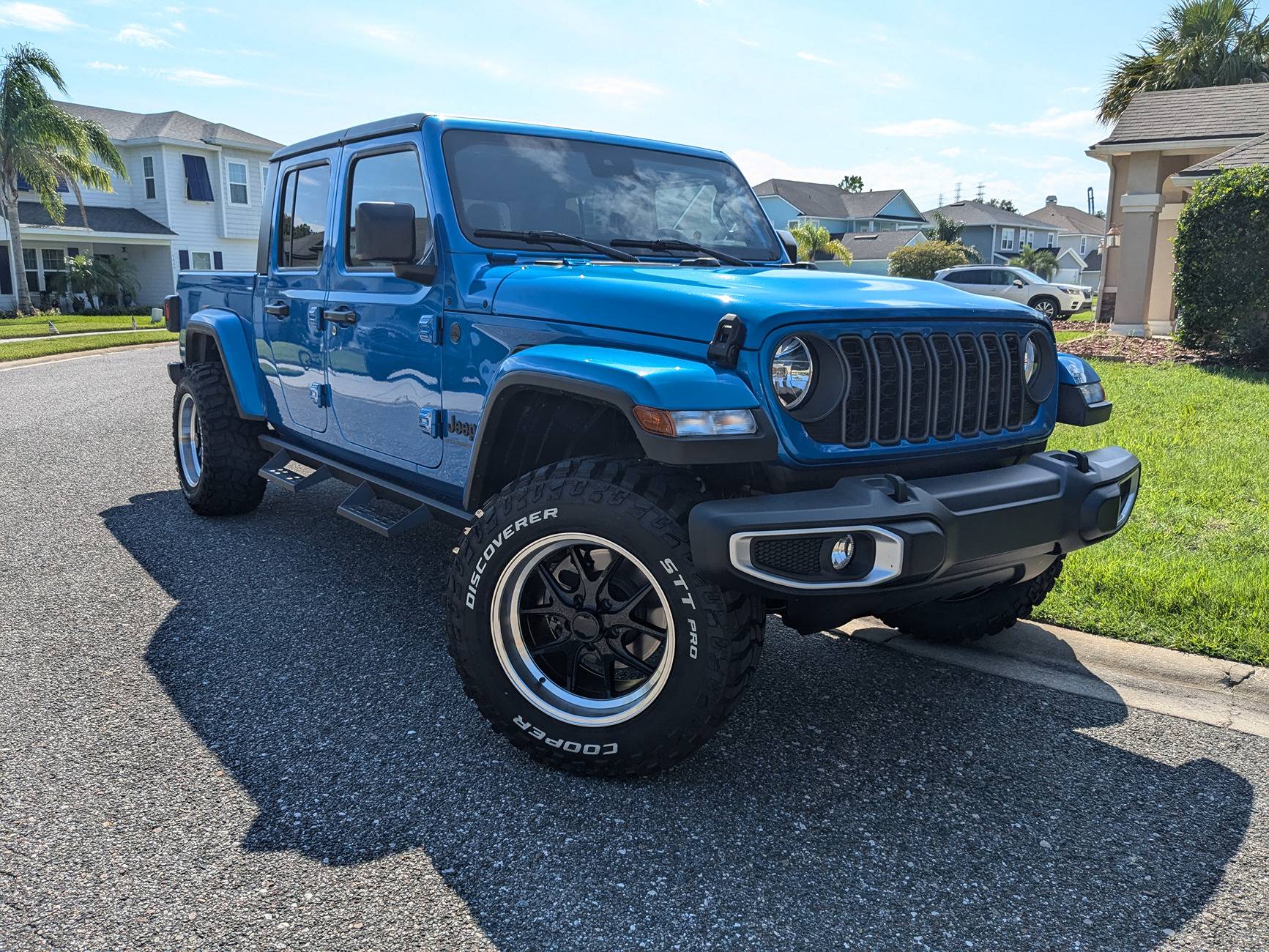 Jeep Gladiator So you don't want black wheels? Check out these combos for your JT! PXL_20240705_204729498