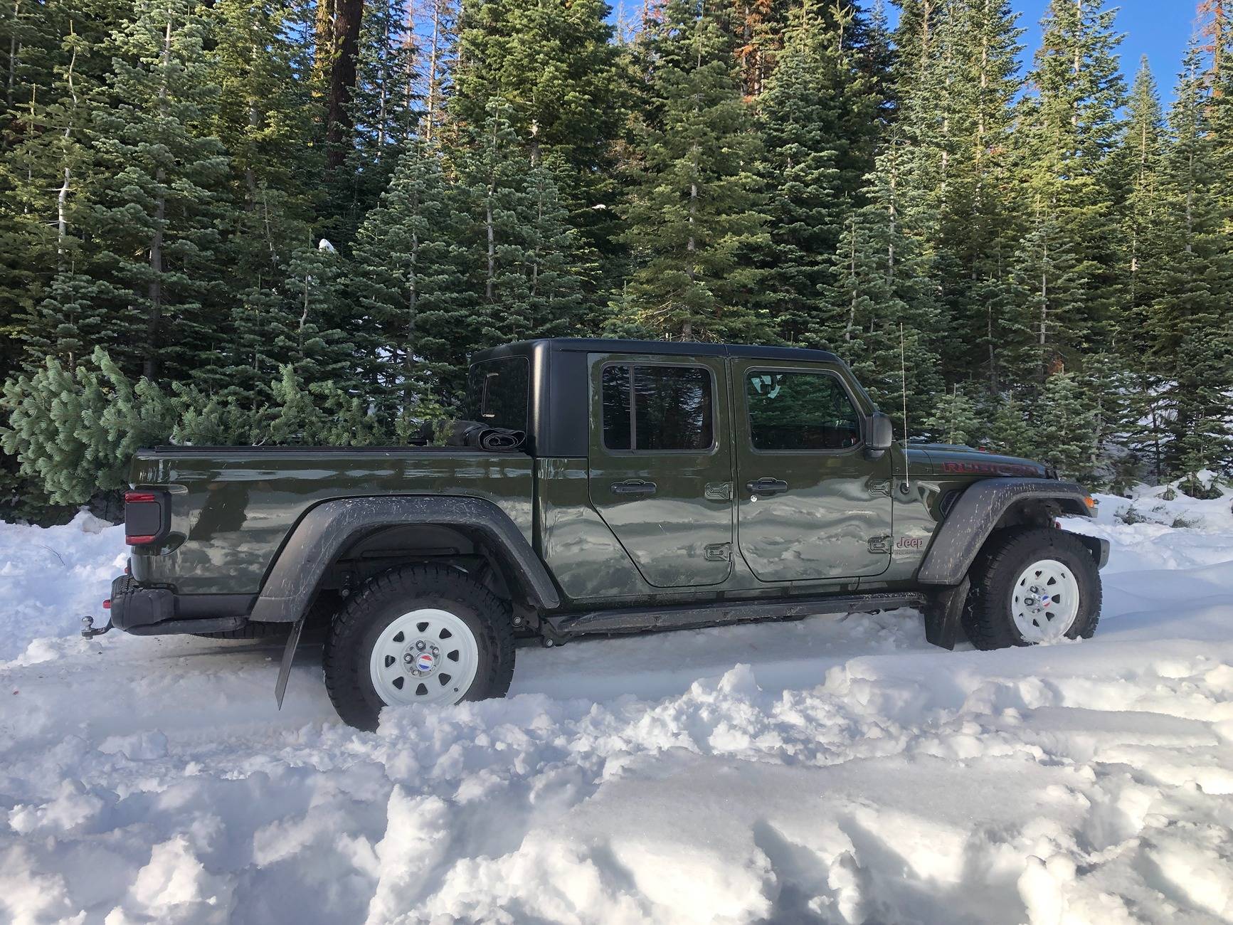 Jeep Gladiator So you don't want black wheels? Check out these combos for your JT! JT_WhiteWheels_1.JPG