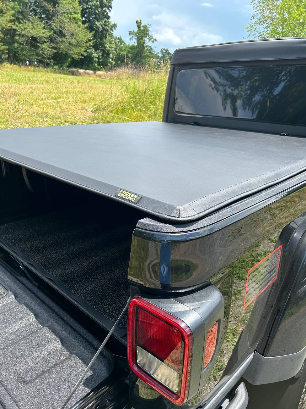 Jeep Gladiator Bed Rails Needed for Soft Roll-up Tonneau? IMG_8485