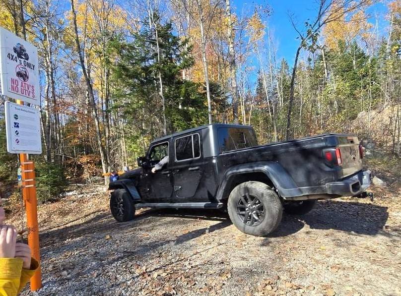 Jeep Gladiator NH Jericho JT Takeover 4x4 BOH Trail Ride and Mt. Washington Gladiator's On Top 2025 bad ideas 4