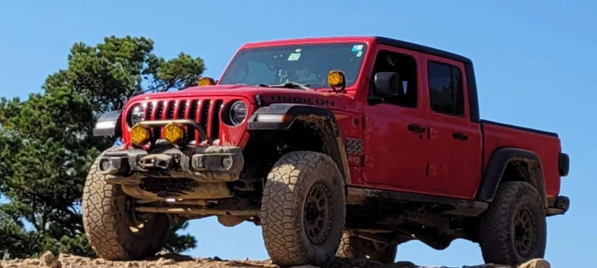 Jeep Gladiator FIRECRACKER RED Gladiator JT Club dab4bd8a-bc8c-4af7-8231-780b7080b3d1-1_all_130943