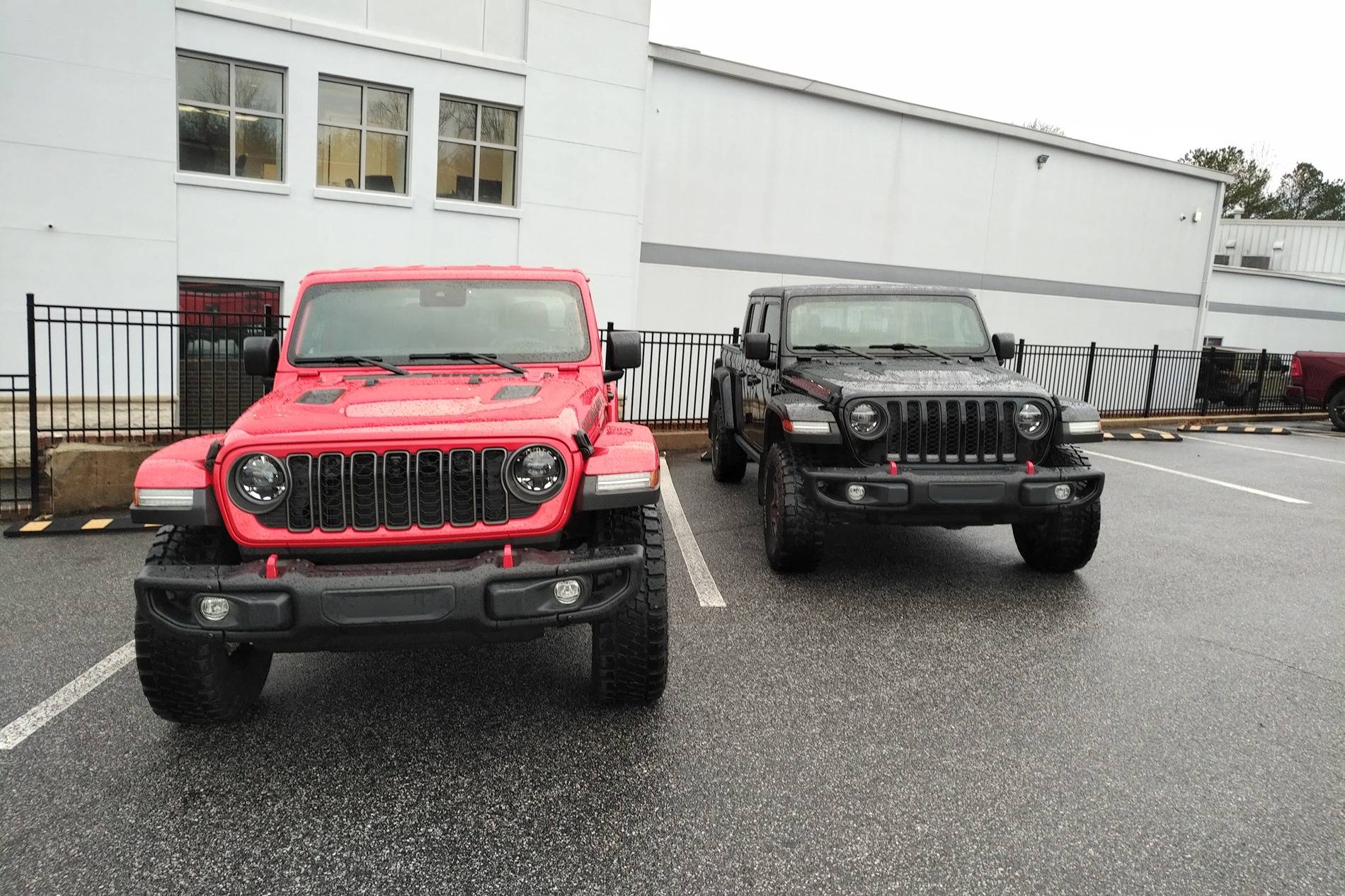 Jeep Gladiator Who has a 24 and had or traded in a 20 to 23 IMG_20250131_1721095