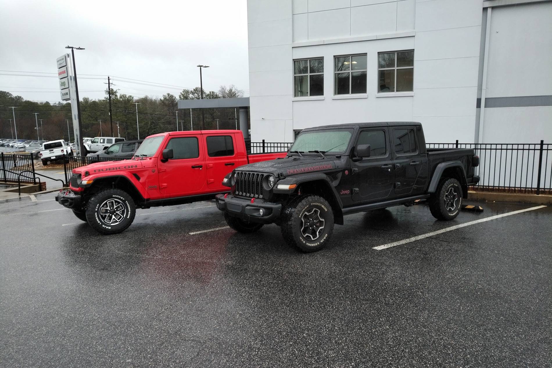 Jeep Gladiator Who has a 24 and had or traded in a 20 to 23 IMG_20250131_1600238