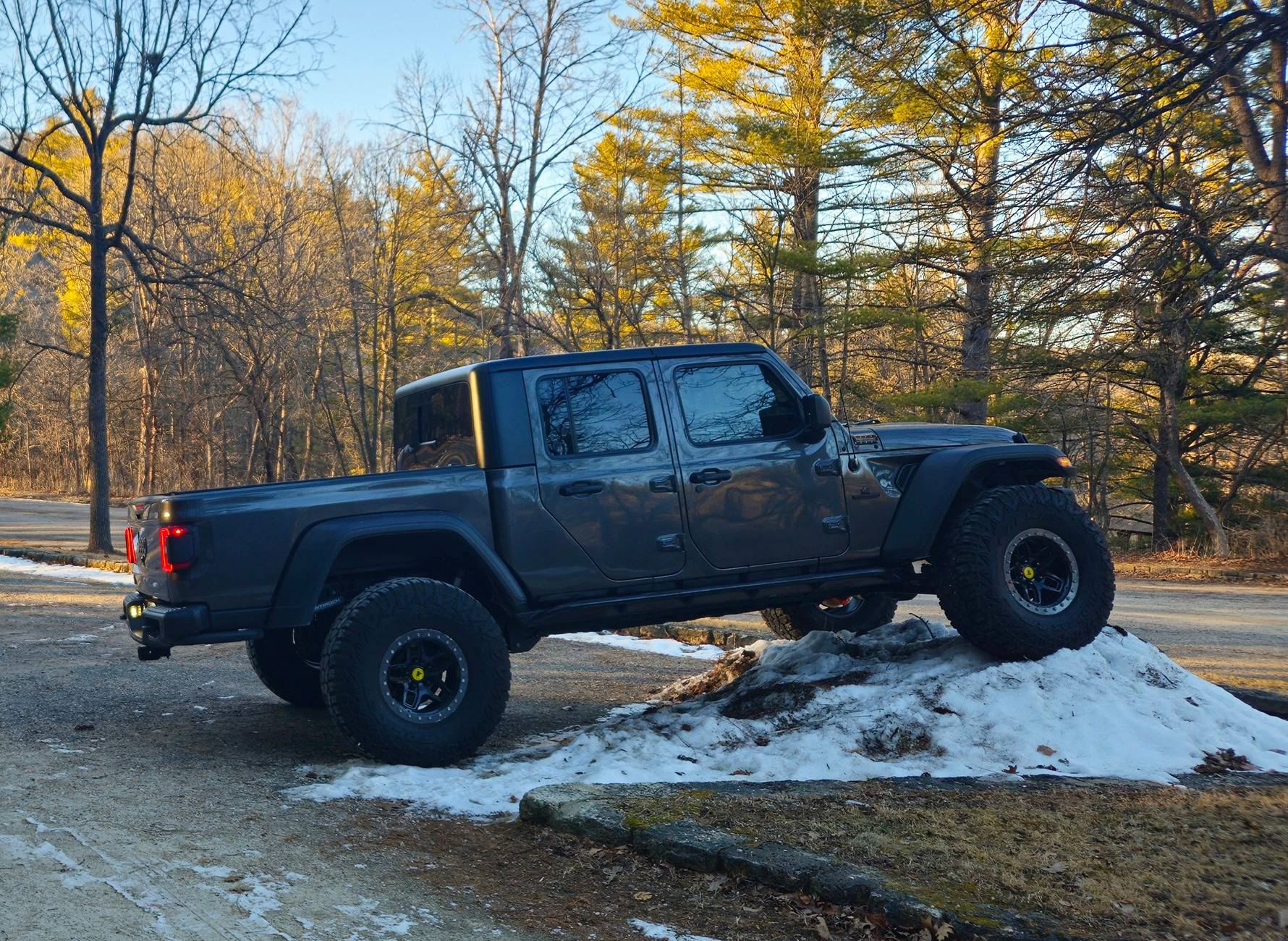 Jeep Gladiator RodReckets AEV JT370 Build Journal 20250131_160619