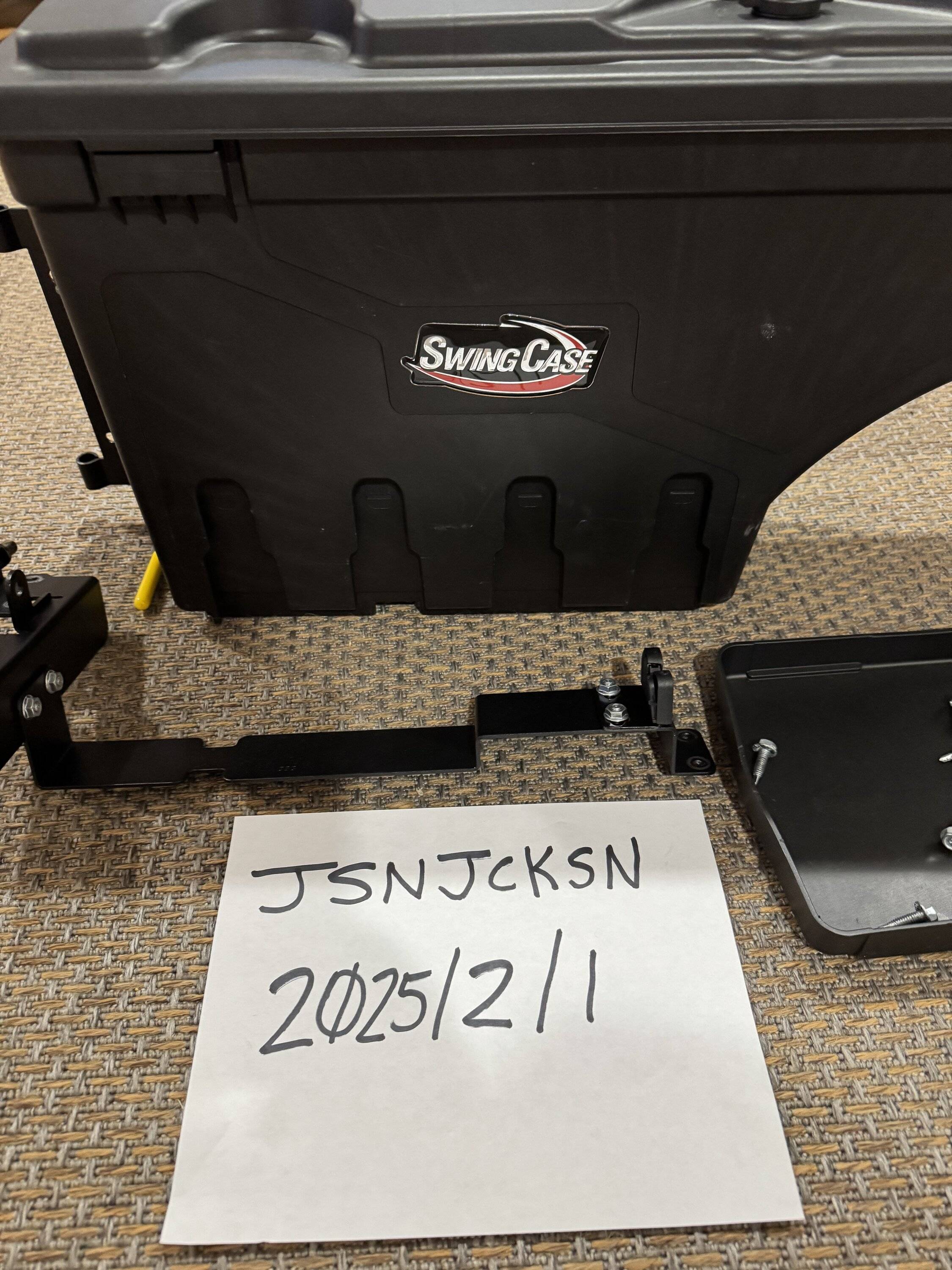 Jeep Gladiator Undercover Swing Box - Driver Side Make offer IMG_3207
