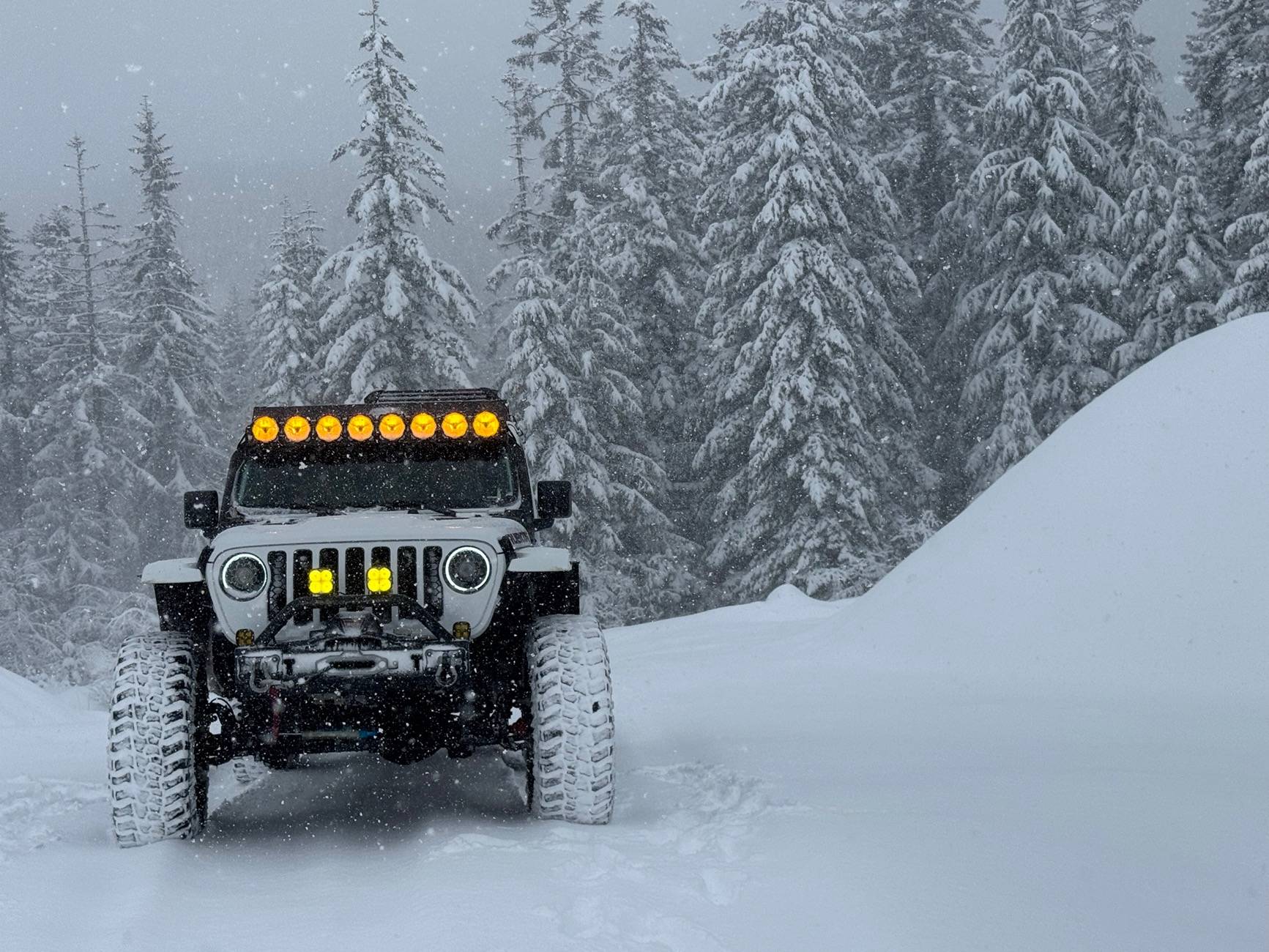 Jeep Gladiator KC Gravity Titan Light Bar Installed IMG_2071