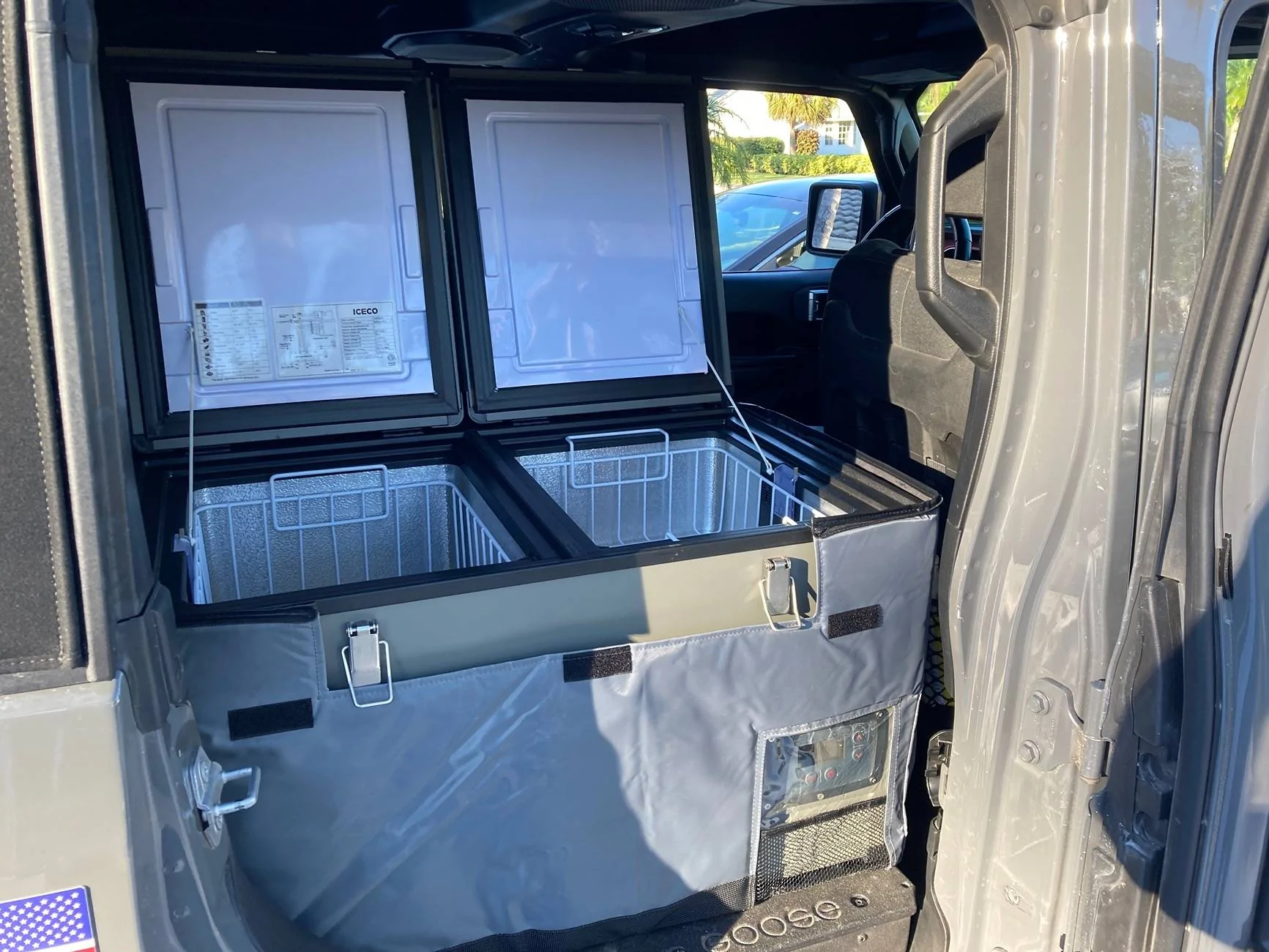 Jeep Gladiator Who's running a fridge in the back seat? IMG_3490