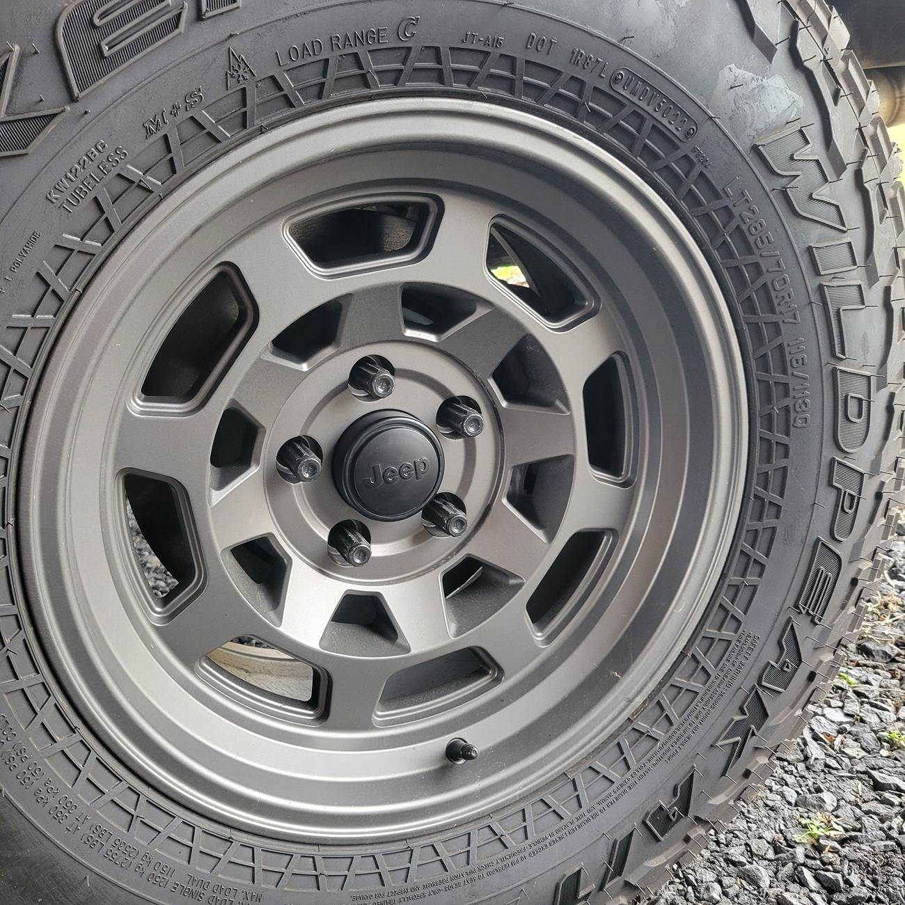 Jeep Gladiator So you don't want black wheels? Check out these combos for your JT! 20240203_124944
