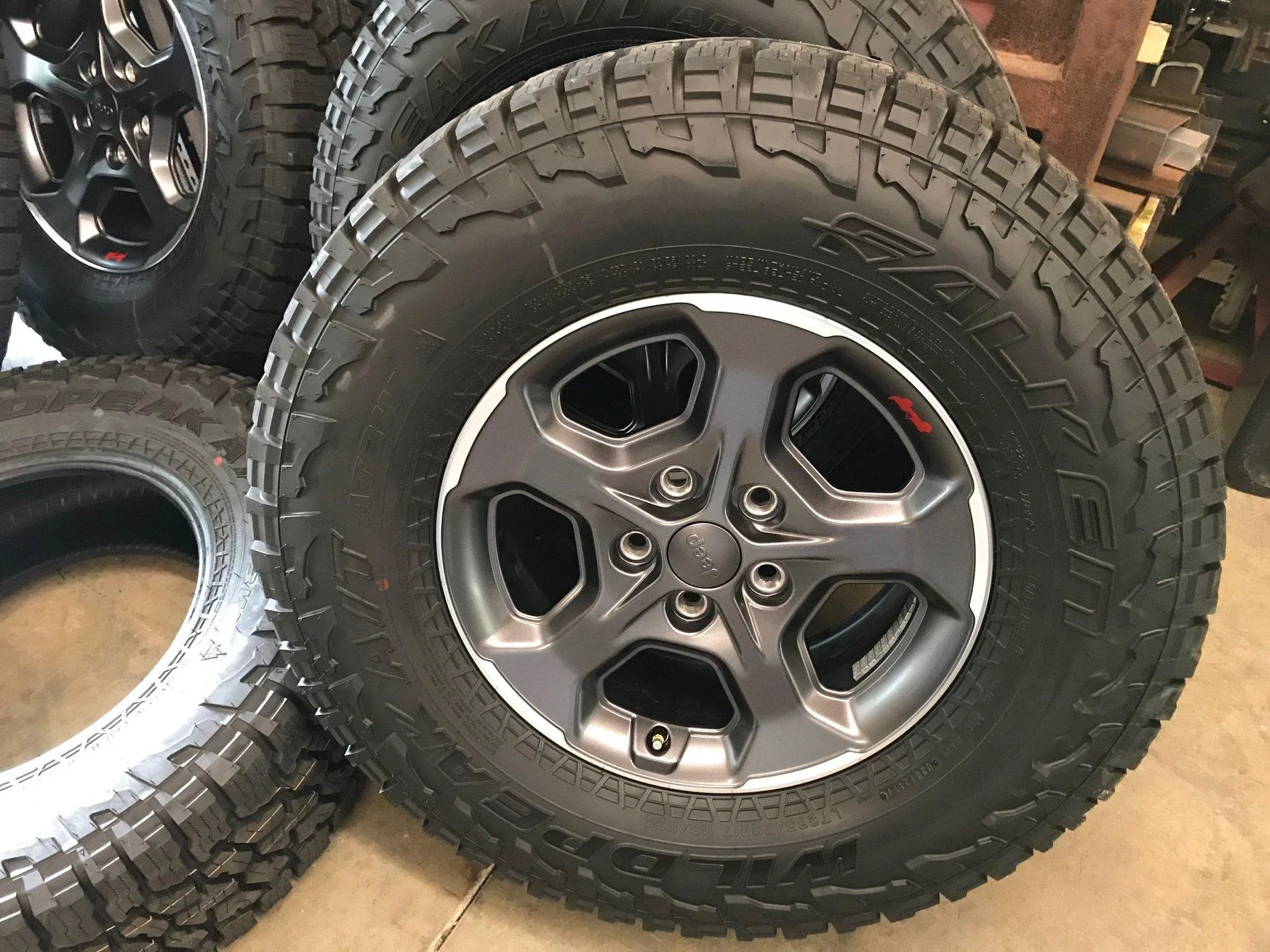 Jeep Gladiator Rubicon Tires and Wheels with TPMS IMG_3992
