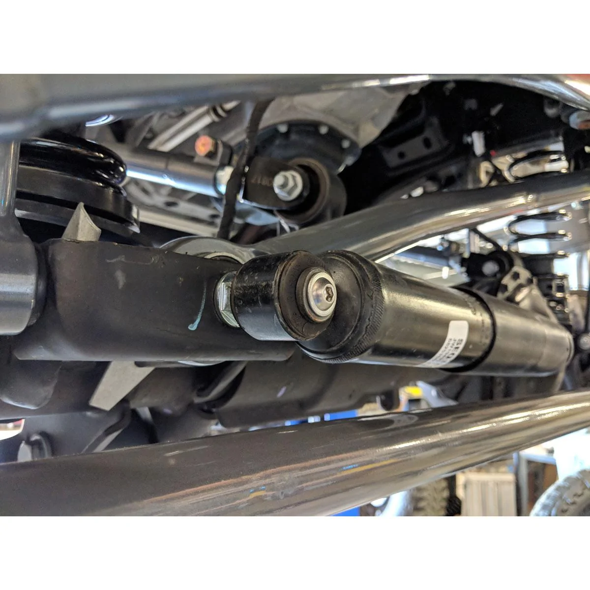 Jeep Gladiator Those complaining about the steering... get the Fox Steering Stabilizer CC6C5734-B480-4B2E-A3AC-04B300F98DE2