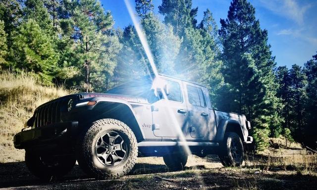 Jeep Gladiator The GCM-JTLE-OMC... Granite Crystal Metallic- JT Launch Edition- Original Motor Club 9AB4FC0B-ED3A-492F-BAE9-BB9E462402F3