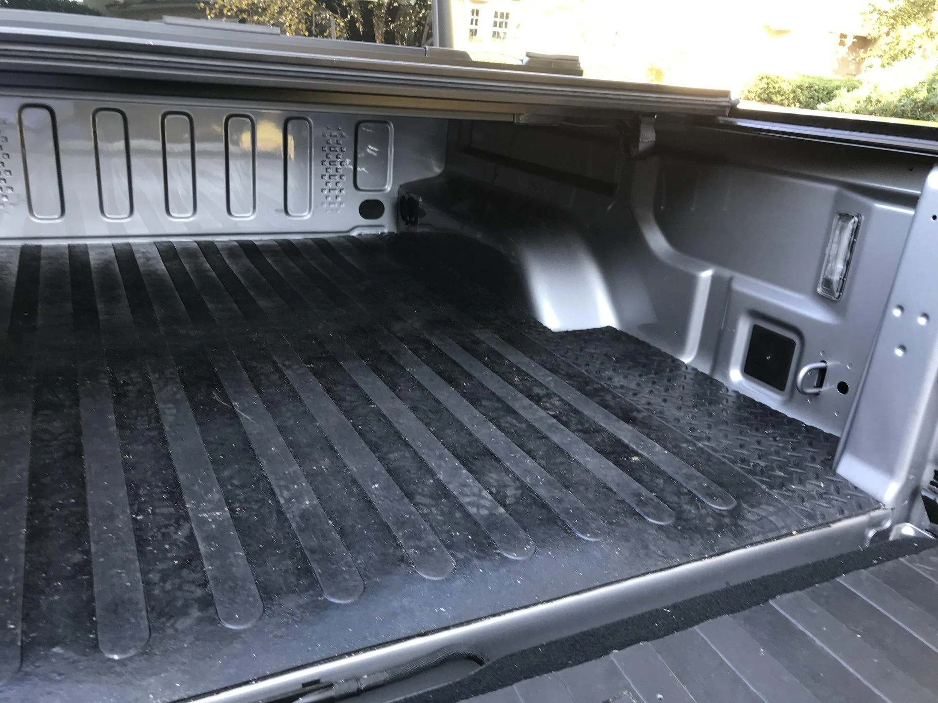 Jeep Gladiator Base Sport has arrived- not a Sport S 766FF102-EF50-4323-8CC9-FFEE74AB7BB3