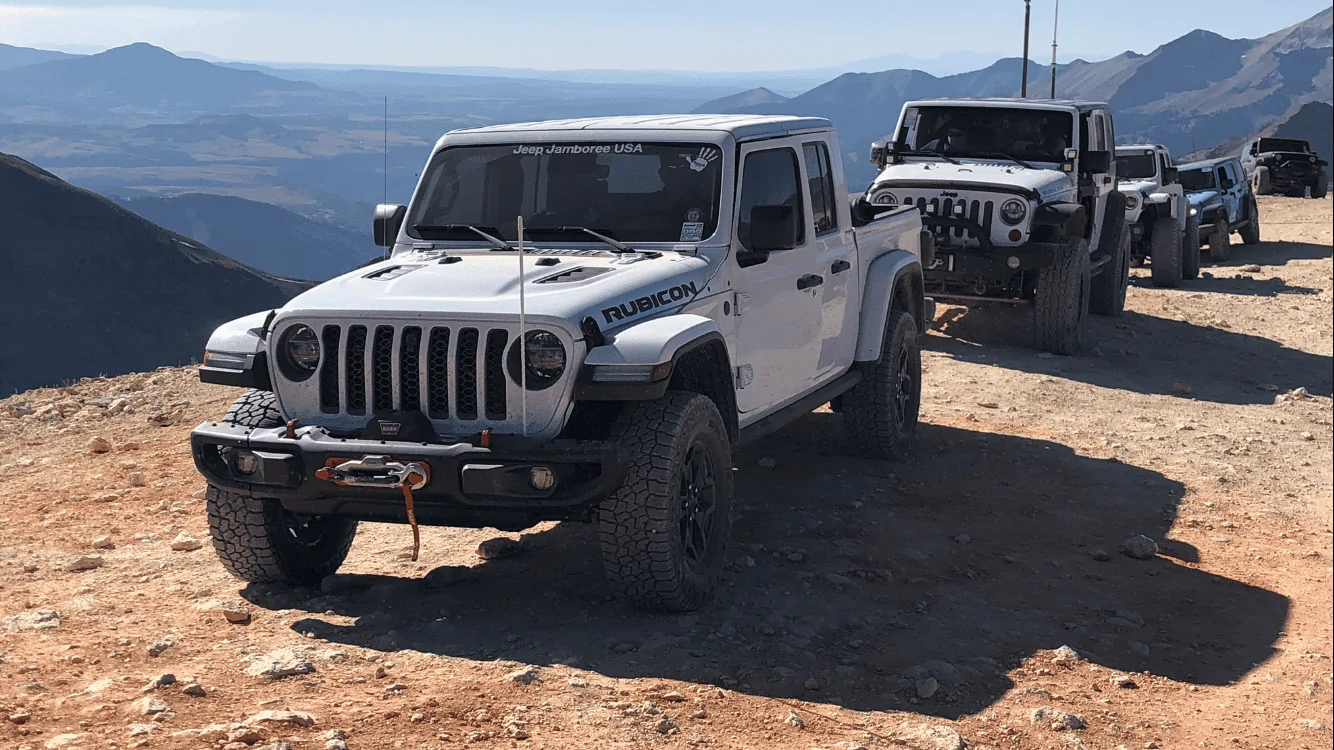 Jeep Gladiator BRIGHT WHITE Gladiator JT Club EAAFC9A1-671B-4D37-899F-34F367ED9899